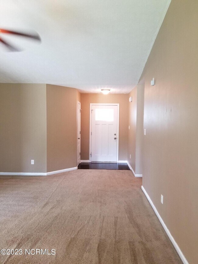 Building Photo - 212 Marsh Haven Dr