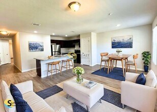 Building Photo - 6541 Sweetbay Ln Building Photo - 6541 Sweetbay Ln