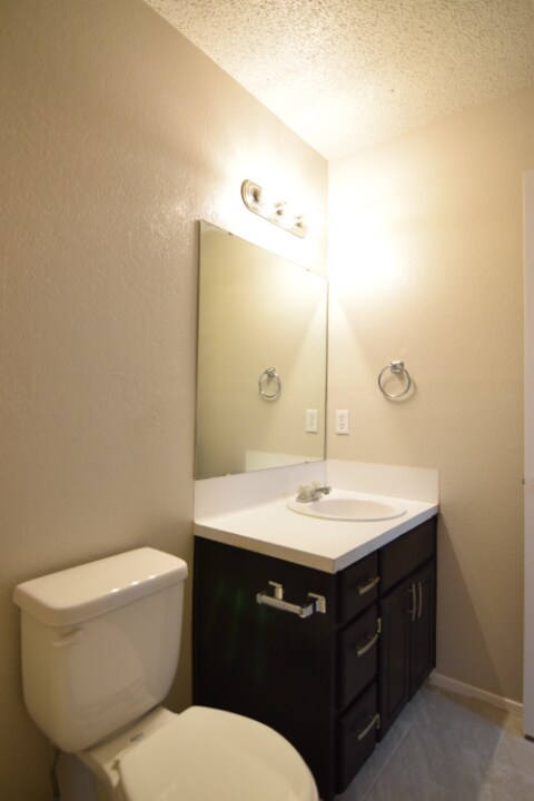 Foto del edificio - 4403 Fieldcrest Dr