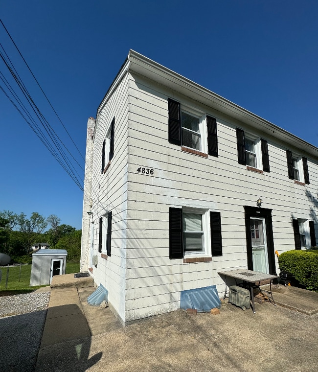 Foto del edificio - 4836 Montgomery Rd