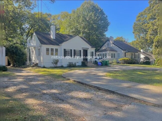 Photo - 1977 N Decatur Rd House