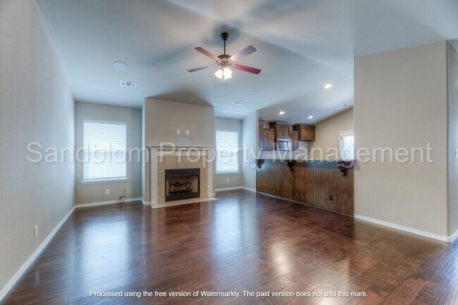 Foto del edificio - FOR LEASE | Jenks Home | 4 Bed, 2.5 Bath $...