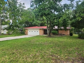 Building Photo - 8933 Regina Rd