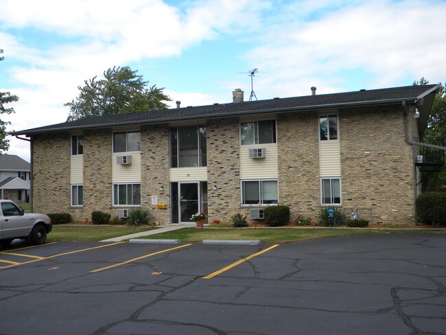 Building Photo - 862-888 Wheelock Ave