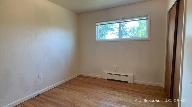 Foto del edificio - 308 Edgewood Drive