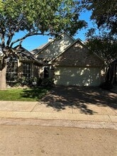 3821 Canot Ln