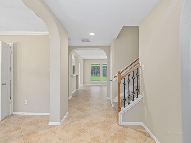 Building Photo - 2026 Mossy Trail Dr