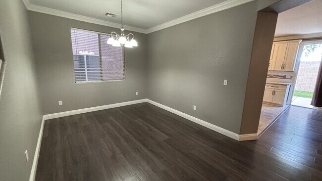 Foto del edificio - 2 Story, 4 Bed, 2.5 Bath in Southwest