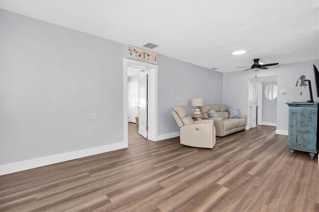 Foto del edificio - 528 77th Ave