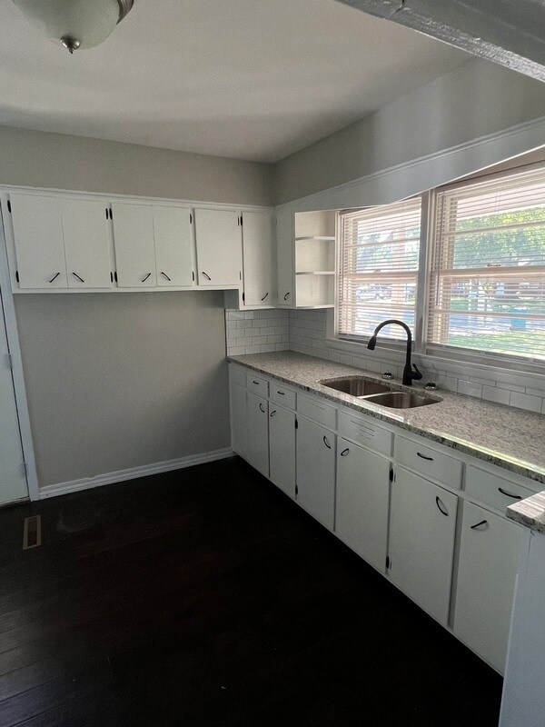 Foto del edificio - 813 E Morningside St