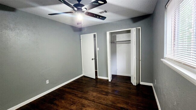 Building Photo - 24119 Anchor Ranch Dr