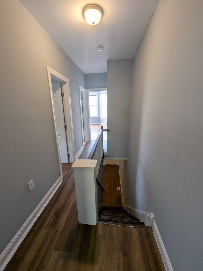 Building Photo - Beautiful Home - Cobbs Creek