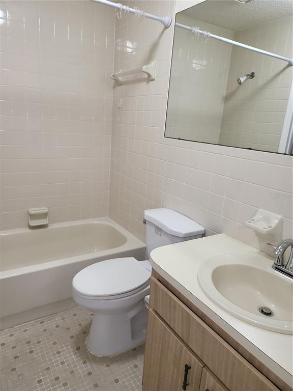 Foto del edificio - 6709 Devonshire Ln
