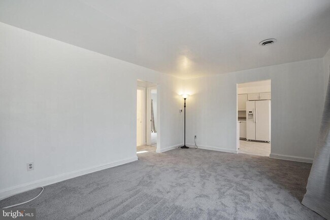 Foto del edificio - 7709 Ravine Dr