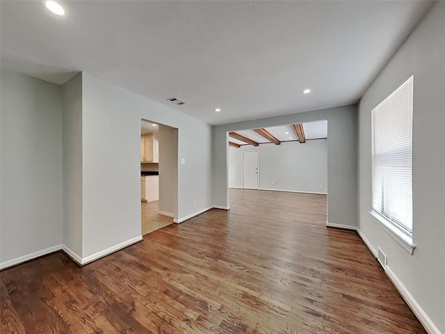 Foto del edificio - 3224 Lockmoor Ln
