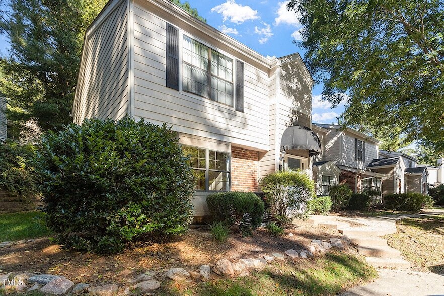 Foto principal - 7820 Falcon Rest Cir