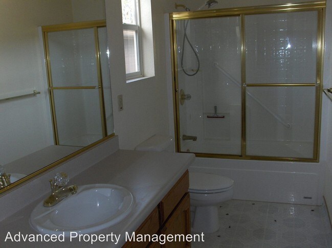 Building Photo - 2 br, 2 bath House - 28205 Bear Valley Rd.