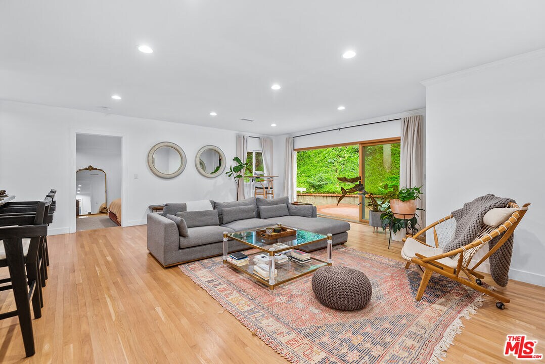 Foto principal - 2621 Mandeville Canyon Rd