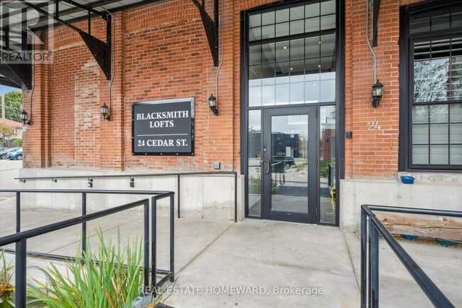 Building Photo - 24 Cedar St