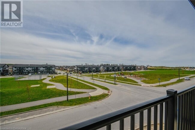 Photo du bâtiment - 98 Oat Ln