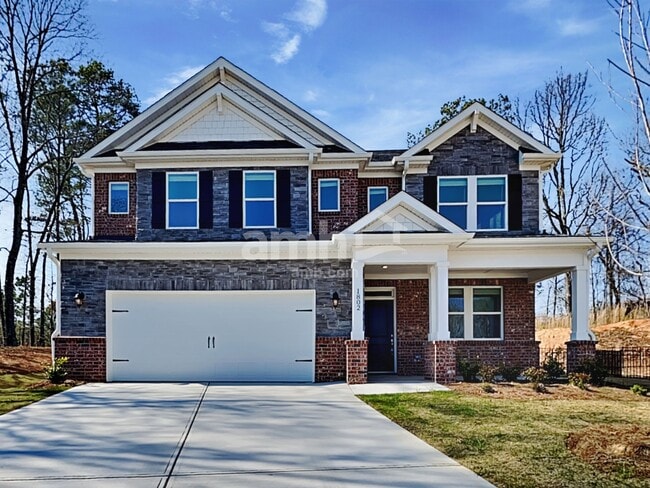 Building Photo - 1802 Windsor Park Ave