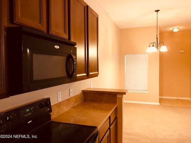 Foto del edificio - 7053 Snowy Canyon Dr
