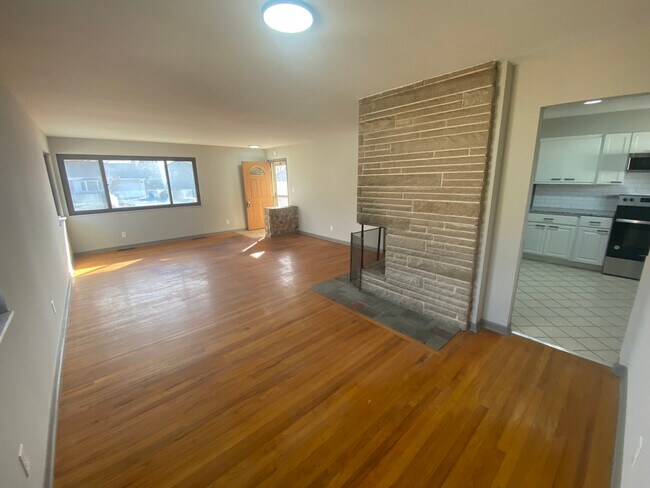 Building Photo - 3772 Dehner Dr