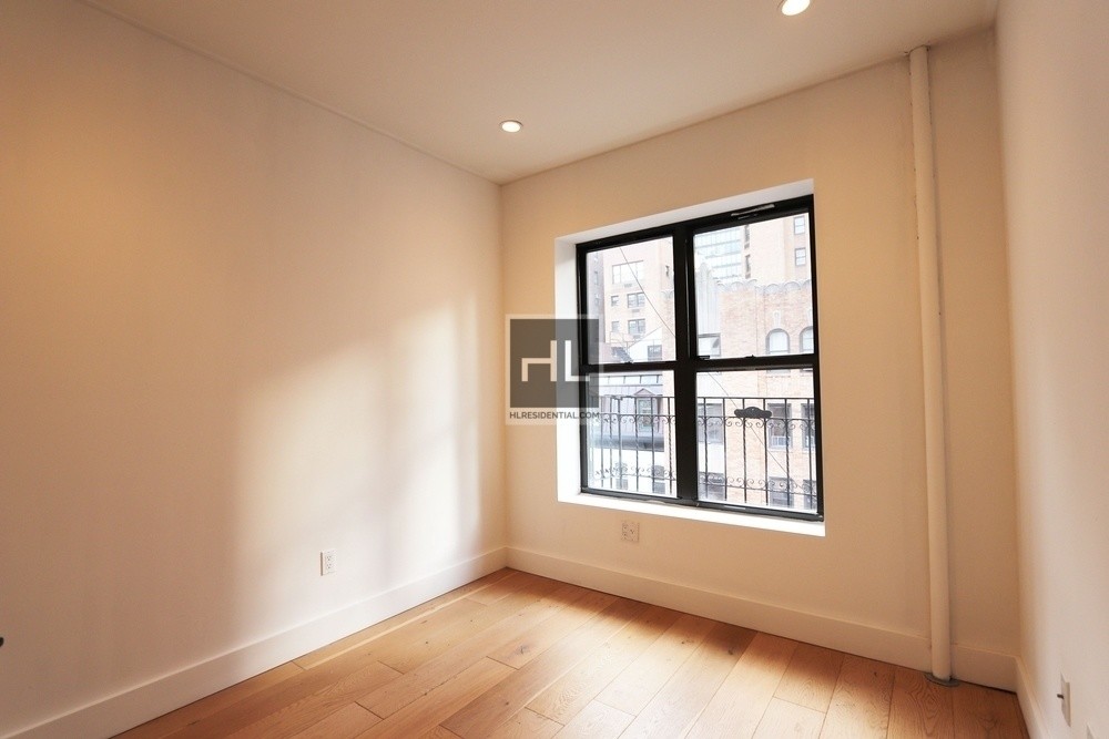 Foto principal - East 50th Street