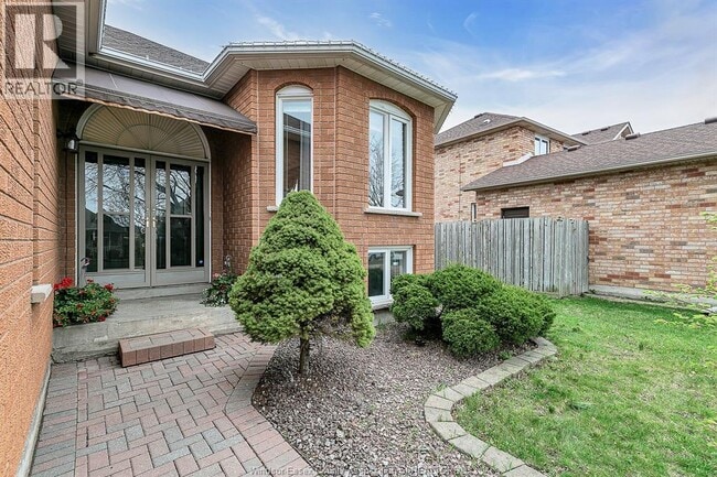 Building Photo - 3114 Fletcher Crescent