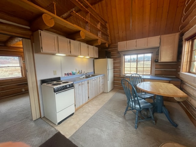 Building Photo - 1249 Willow Creek Rd