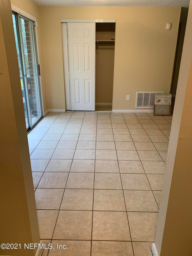 Foto del edificio - 4219 Dalry Dr