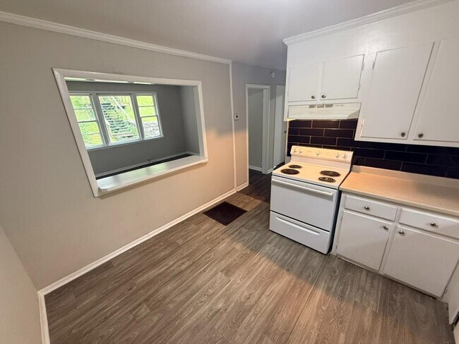 Foto del edificio - 5007 Brewer Ct
