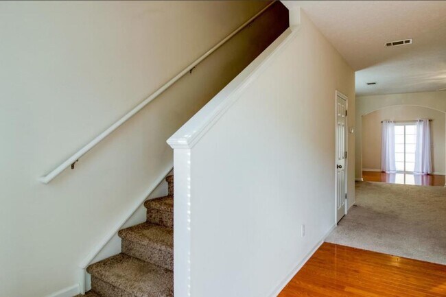 Building Photo - 8525 Calistoga Way