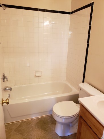 Bath - 312 Newton St