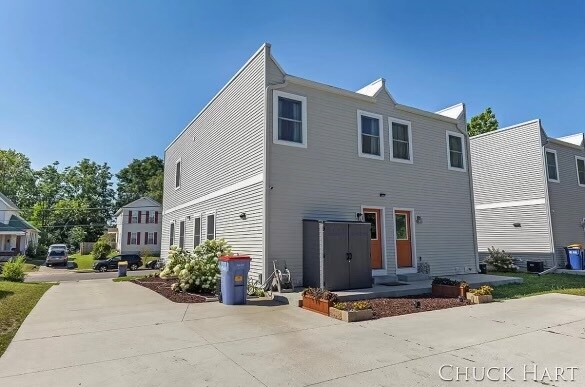 Foto del edificio - 737 Bates St SE