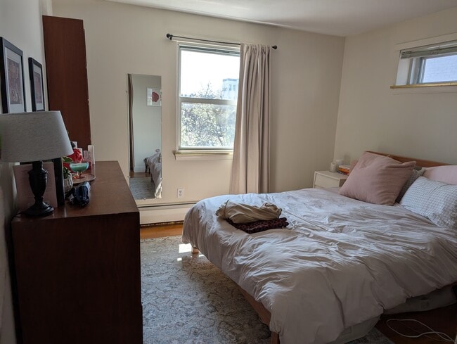 Building Photo - 8 Commonwealth Ct