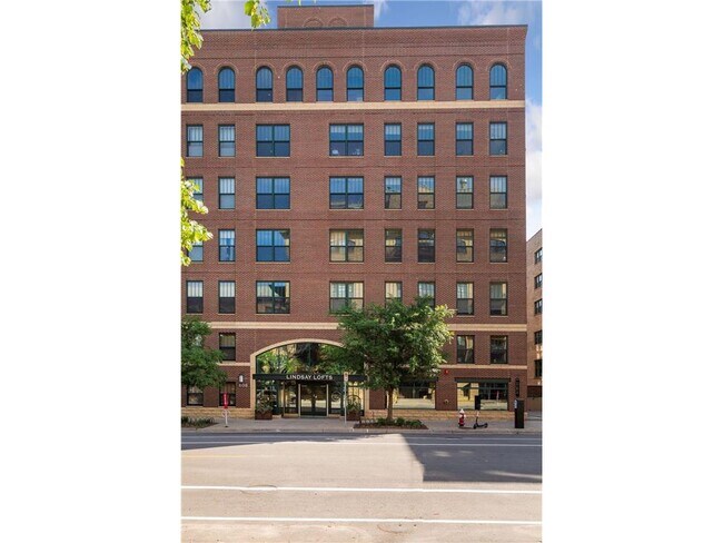 Building Photo - 408 N 1st St