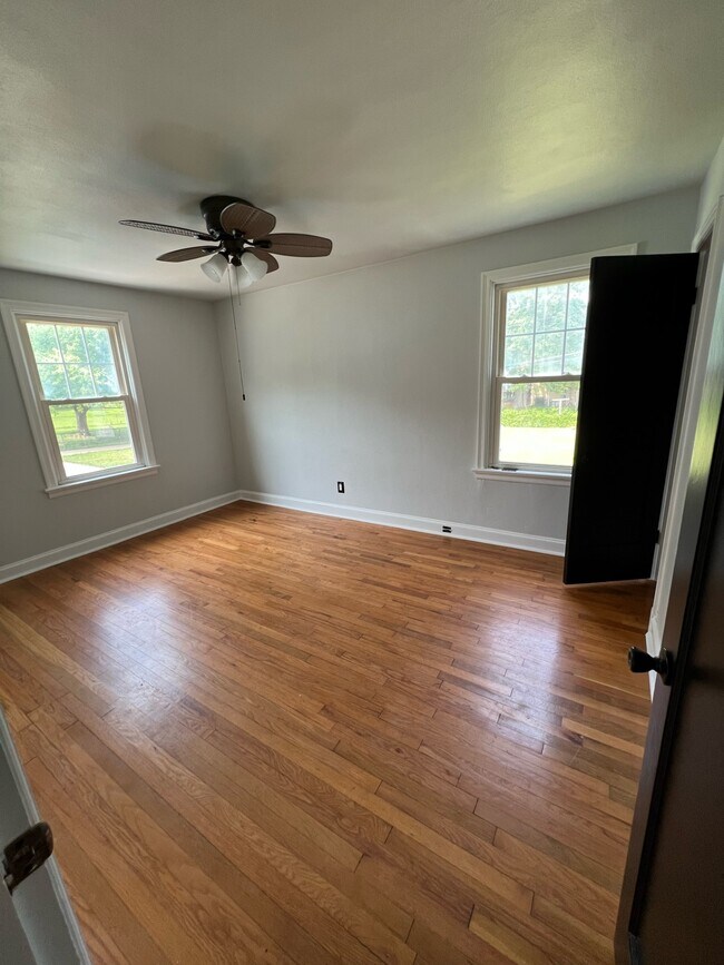 3561 Boswell Ave, Saint Louis, MO 63114 House Rental in Saint Louis