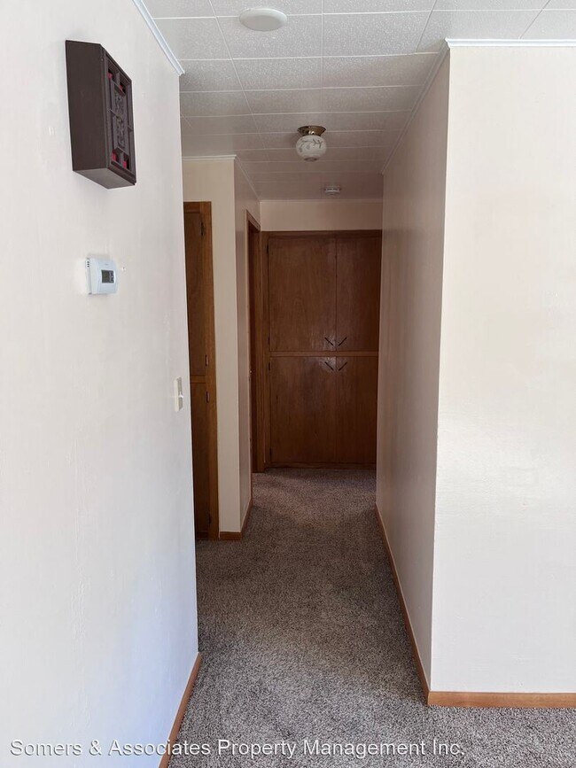Building Photo - 3 br, 1 bath House - 665 Gradelle Ave