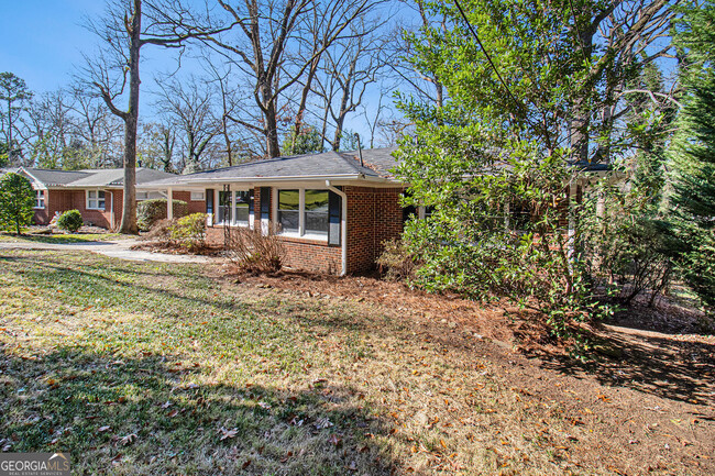 Building Photo - 2978 Belaire Cir