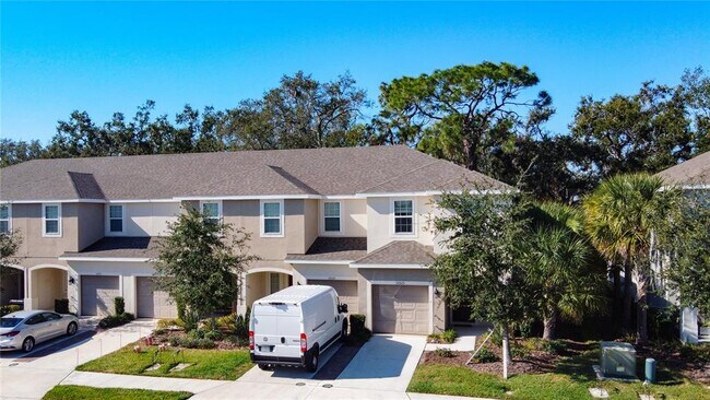 Building Photo - 10525 Oakside Dr