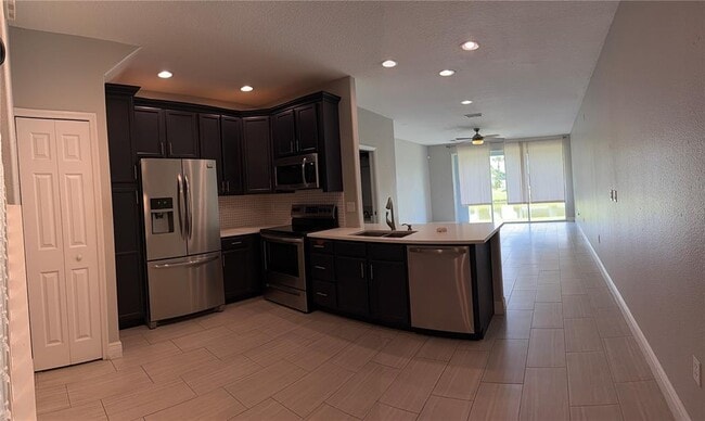 Building Photo - 10321 Willow Leaf Trail