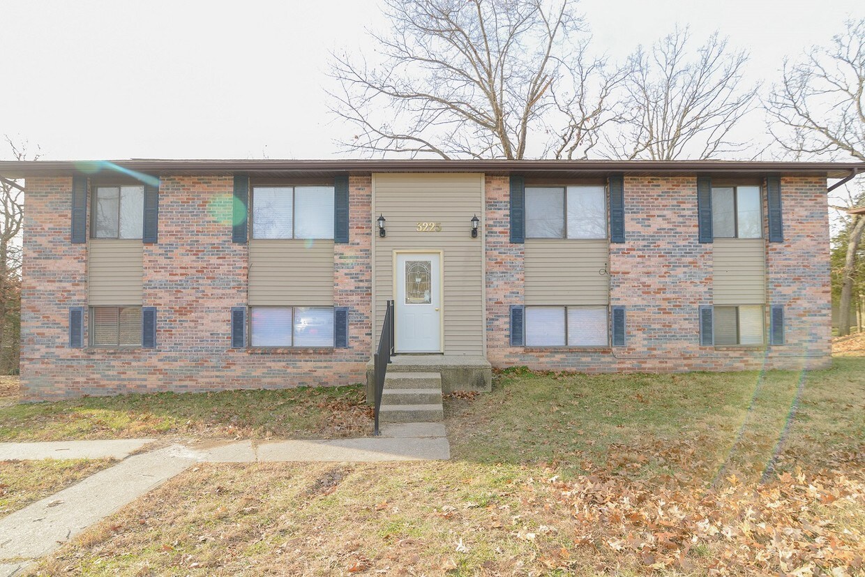 3225 Cassidy Rd Unit C, Jefferson City, MO 65101 Apartment for Rent