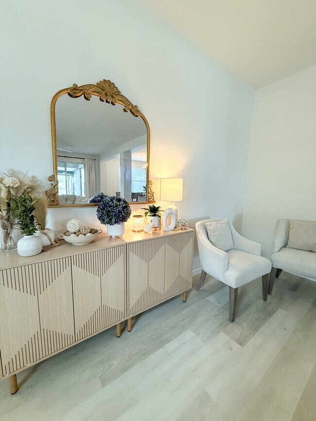 Foto del edificio - 3258 Stratton Cir