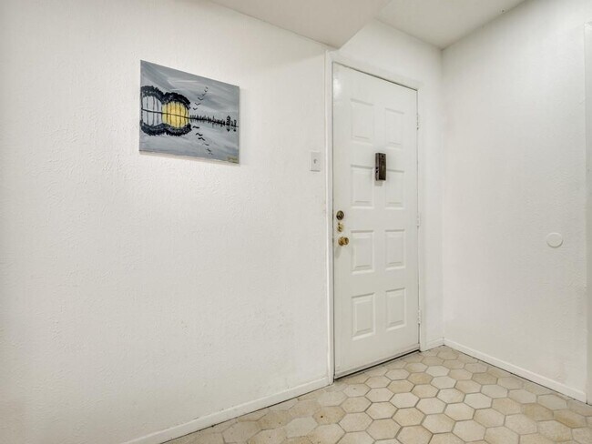 Foto del edificio - 4565 N O'Connor Rd