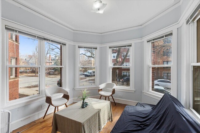 Foto del edificio - 6656 N Newgard Ave