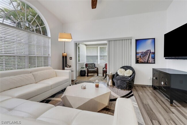 Building Photo - 6498 Ilex Cir