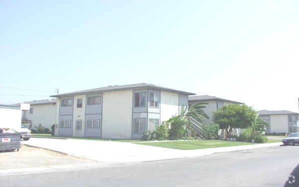 Primary Photo - 1505 Holly Way