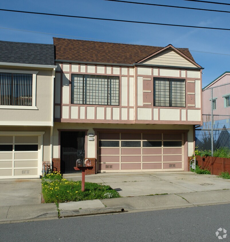 Foto del edificio - 134-136 2nd Ave