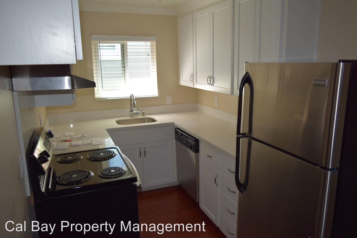 Primary Photo - 949 Villa Ave